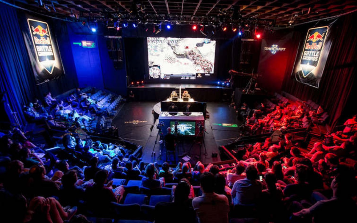 西蒙斯显然 西蒙斯显然