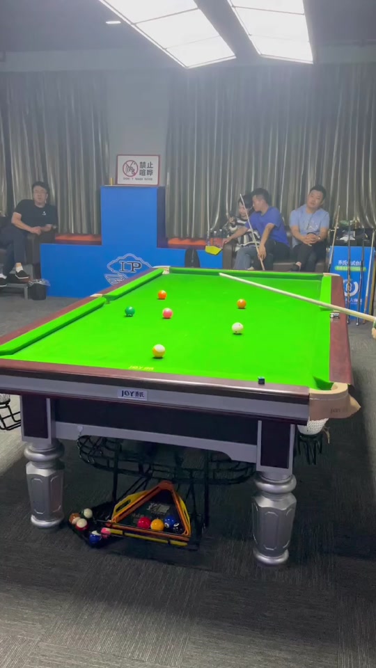 展示了其在 展示了其在